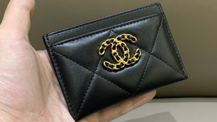 
				Chanel - Wallet
				carteras